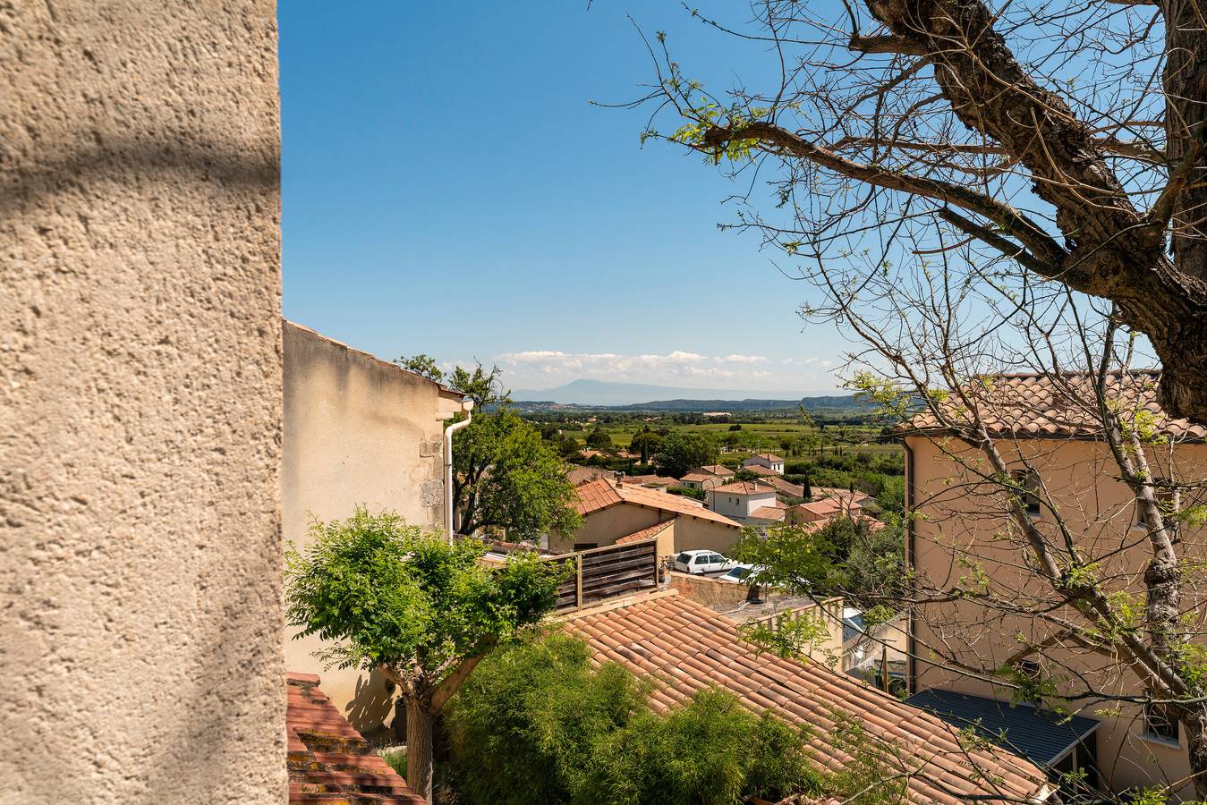 Holiday Home 'Le Sophora' with Mountain View, Wi-Fi and Air Conditioning in Rochefort-du-Gard, Nimes region
