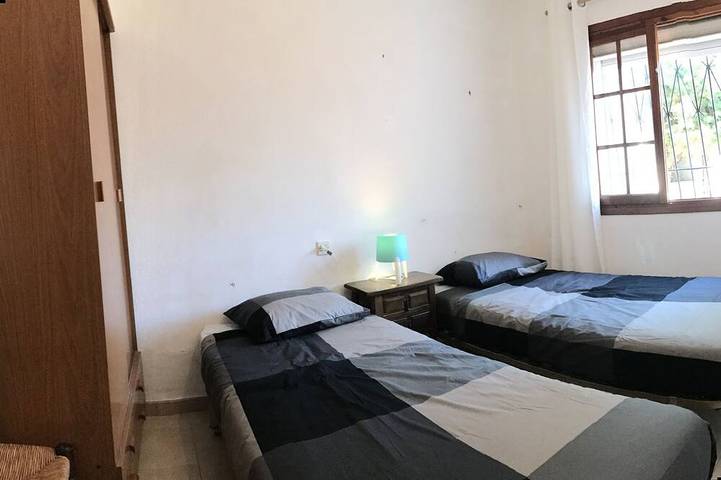 Bungalow für 6 Personen, mit Garten und Pool sowie Terrasse in Torrevieja - 2
