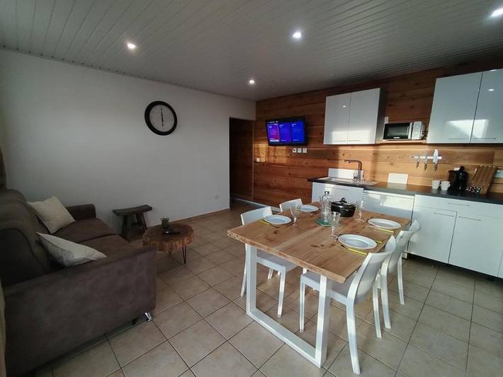 Gîte pour 4 personnes, avec terrasse dans Le Guillaume - 2