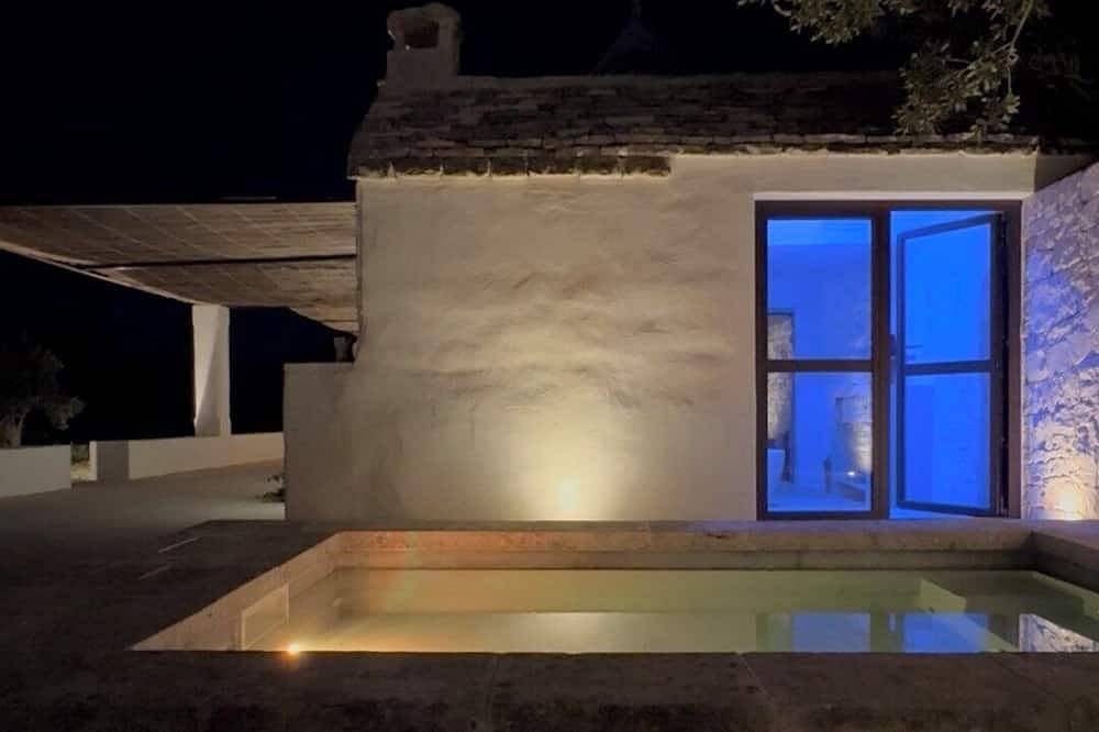 Exclusive Trulli & Lamia with private pool near Alberobello in Noci, Region de Bari
