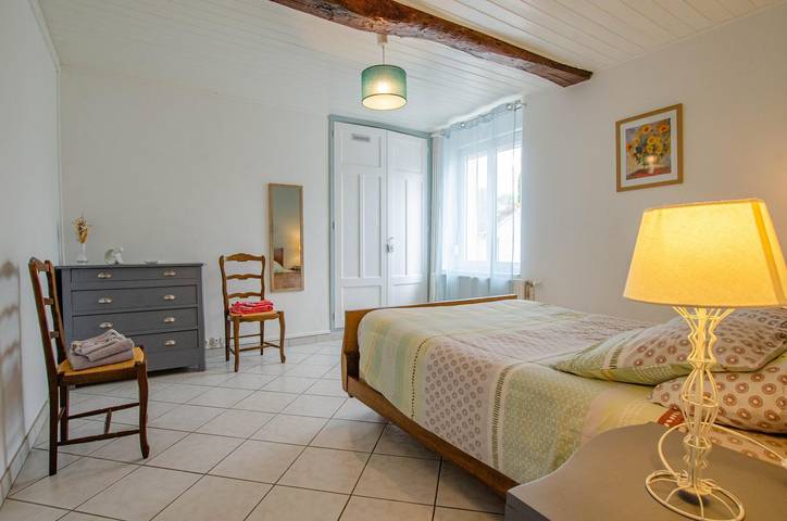 Gîte pour 6 personnes, avec Terrasse ainsi que Jardin et Vue