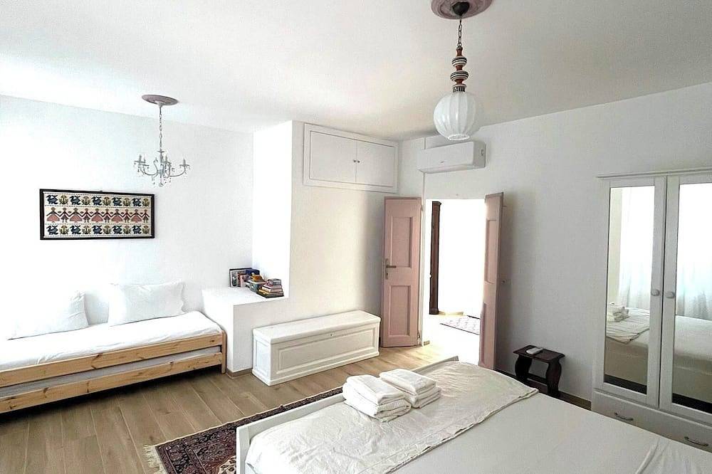 \"Coastal Cottage\" with balcony in Pesaro, Valle del Metauro