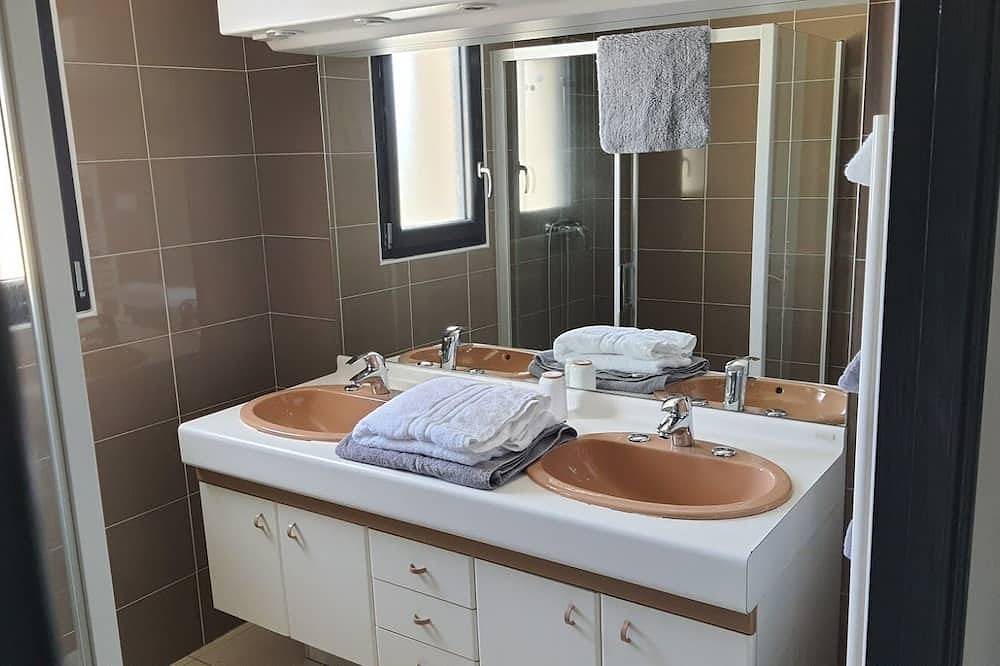 Appartement entier, Appartement tout confort au cœur de la Margeride in Châteauneuf-de-Randon, Région de Mende