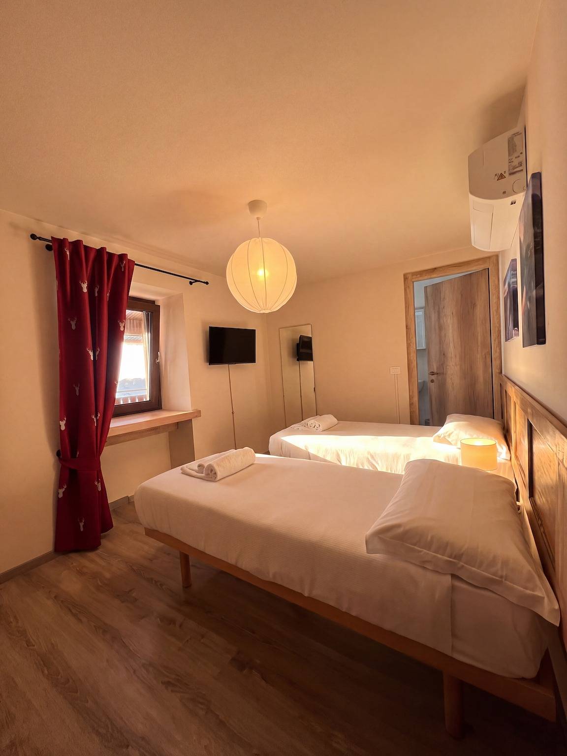 Meublè La Ciastella [Two single beds] in Vinadio, Provincia di Cuneo