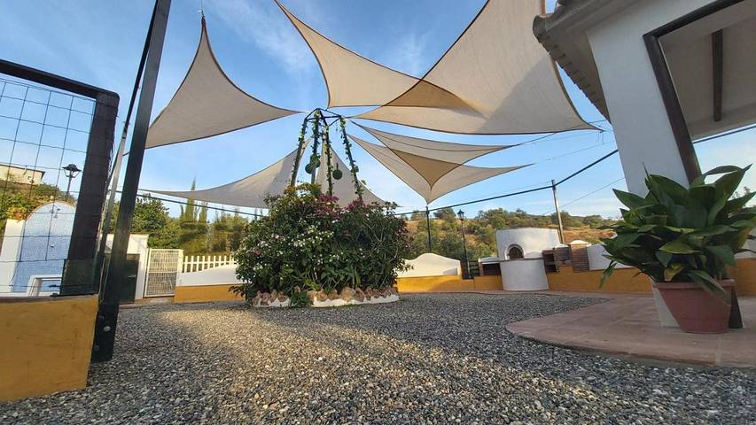 Casa rural para 13 personas, con vistas además de jardín y piscina, Se admiten mascotas en Almogía - 3