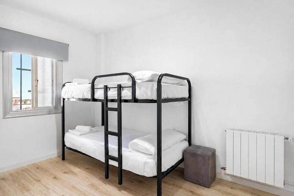 Entire apartment, Spacious Apartment - Port Fórum - Near Barcelona in Sant Adrià de Besòs, Barcelonès