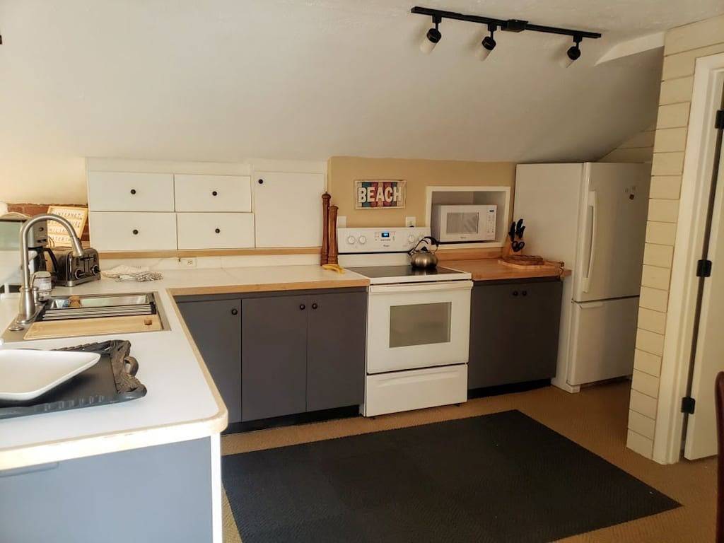 Cozy Cabana ....walk to the beach and St Armand's Circle! in Lido Key, Sarasota