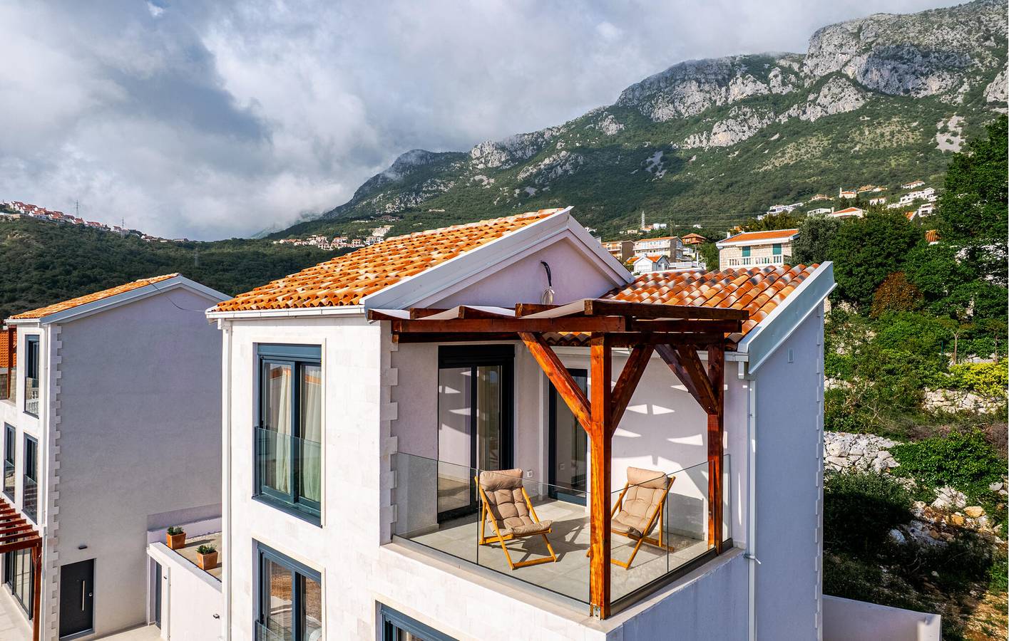 Vakantiehuis voor 8 personen met tuin in Opština Budva