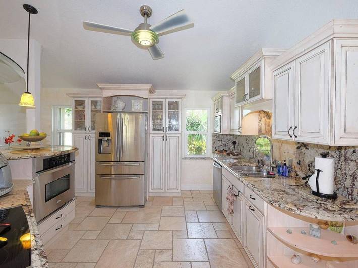 Location de vacances pour 8 personnes, avec piscine ainsi que terrasse et jardin à Cape Coral - 2