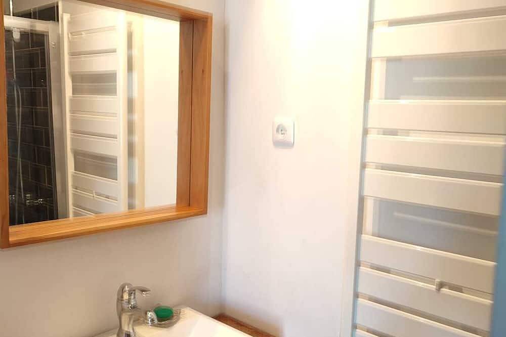 2 bedroom private vacation home in cenon in Cenon, Région de Bordeaux