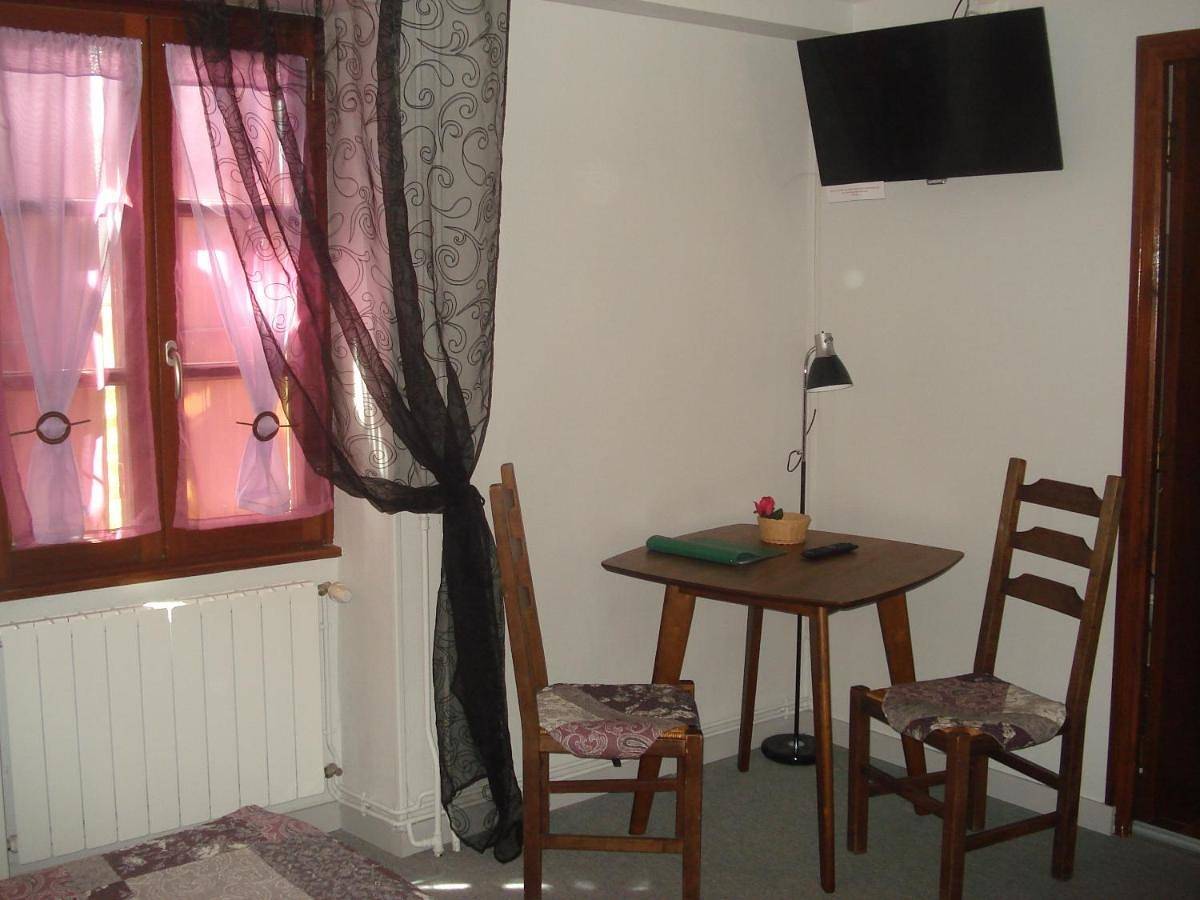 Standard Double Room in Conques-en-Rouergue, Aveyron