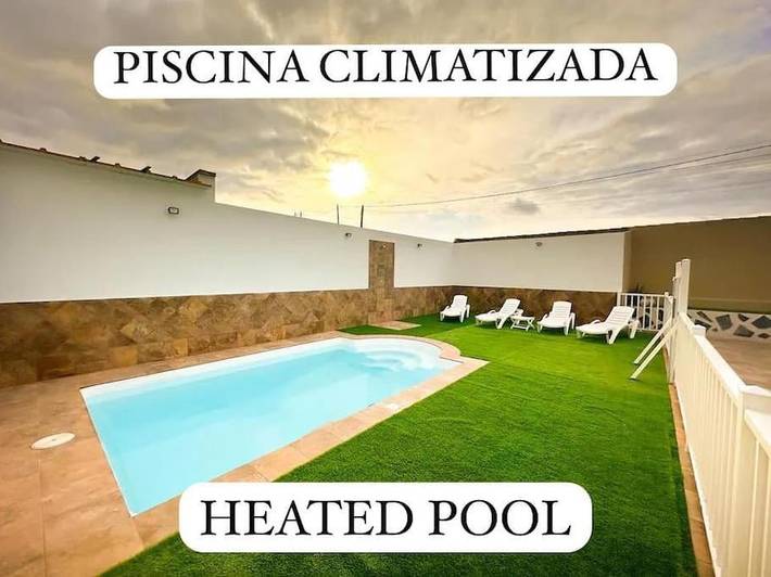 Apartamento de vacaciones para 4 personas, con piscina además de terraza y vistas - 1