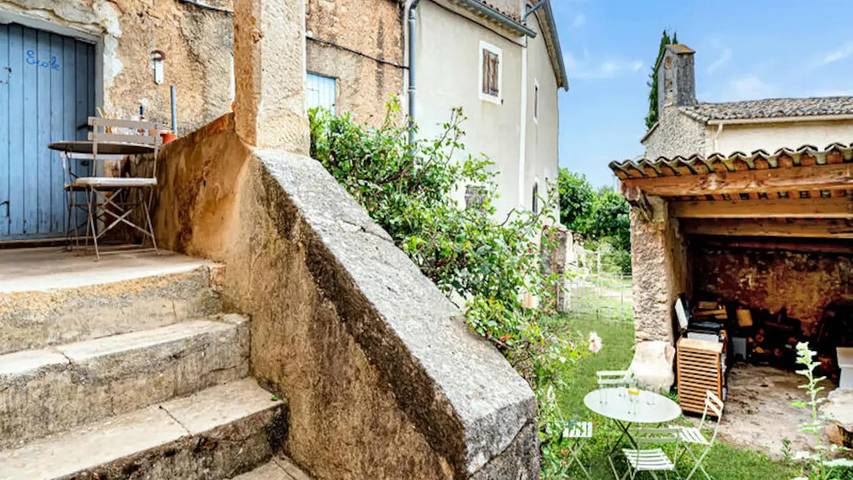 Gîte pour 8 personnes, avec Balcon ainsi que Terrasse et Jardin à Simiane-la-Rotonde - 4