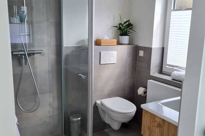 Ferienwohnung für 3 Personen, mit Terrasse und Garten in Wiesbaden - 2