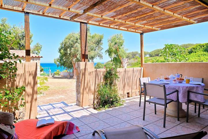 Location de vacances pour 4 personnes, avec terrasse, animaux acceptés à Occhiatana
