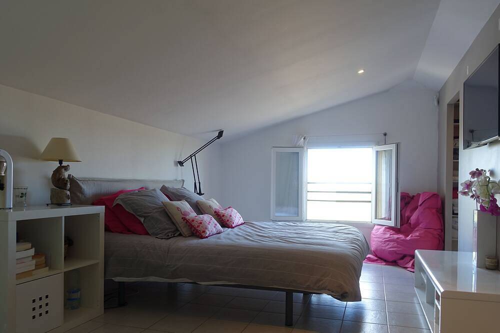 Una casa de vacaciones real para unas vacaciones de verdad a las playas. in Saint-Laurent-d'Aigouze, Côte d'Améthyste