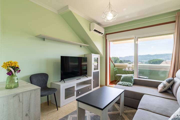Hel lägenhet, Penthouse in Palmeira with Sea Views, Shared Pool, Tennis Court and Wi-Fi in Ribeira, Rías Baixas