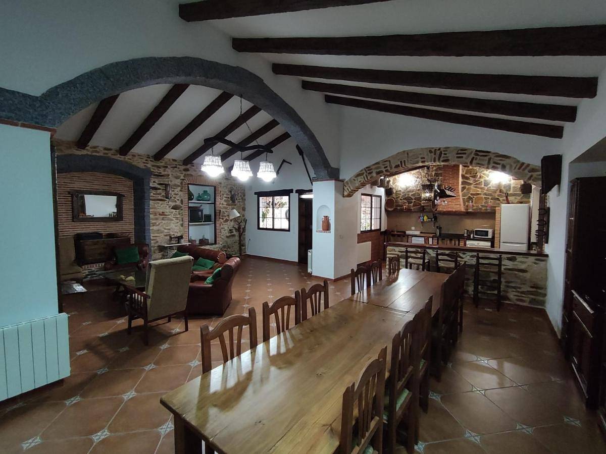 Casa Rural La Carriona in Segura de León, Sierra Morena