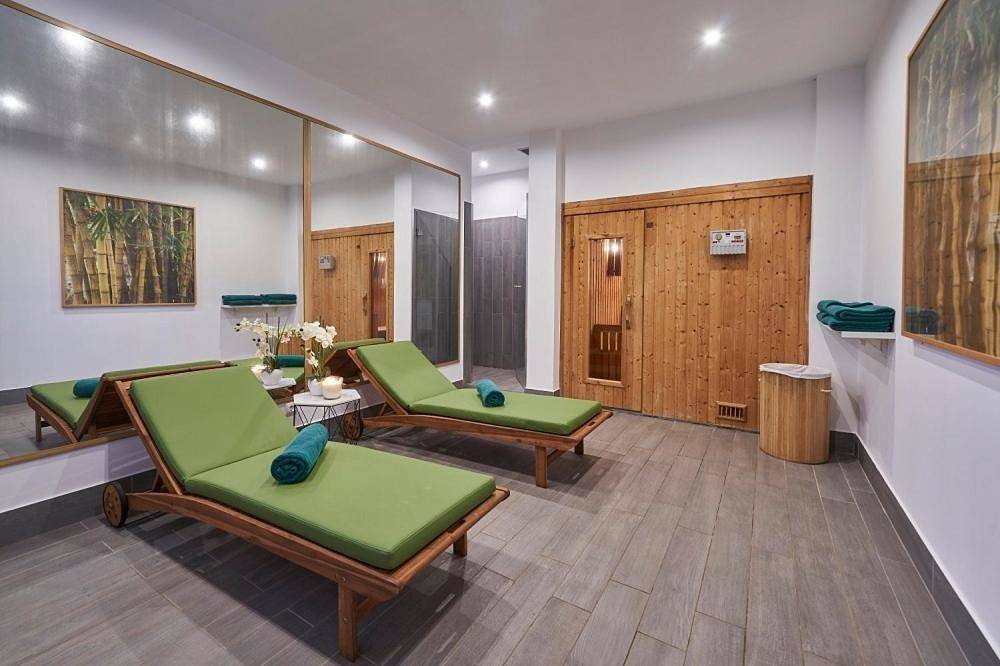Hotel Quinta Do Furao in Santana, Madeira