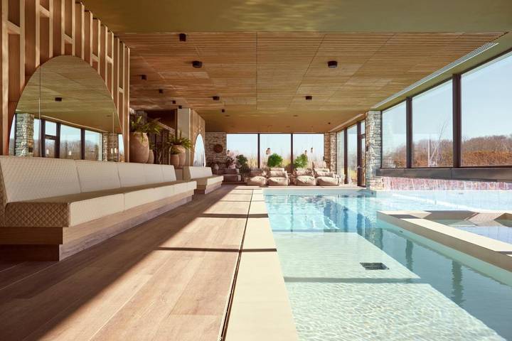 Hôtel pour 2 personnes, avec terrasse et sauna ainsi que piscine et vue, animaux acceptés