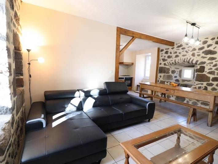 Location de vacances pour 7 personnes, avec terrasse et jardin à Polminhac - 3