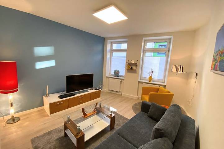 Appartement entier, Central, bright + cozy vacation apartment (64 sqm) on the ground floor of an old detached house in Trèves (Ville), Trèves