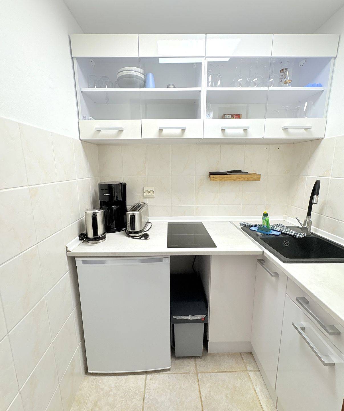 Bungalow im Garten - Komfortables Ferienhaus mit Terrasse und Feuerschale in Wiek, Région de Rügen