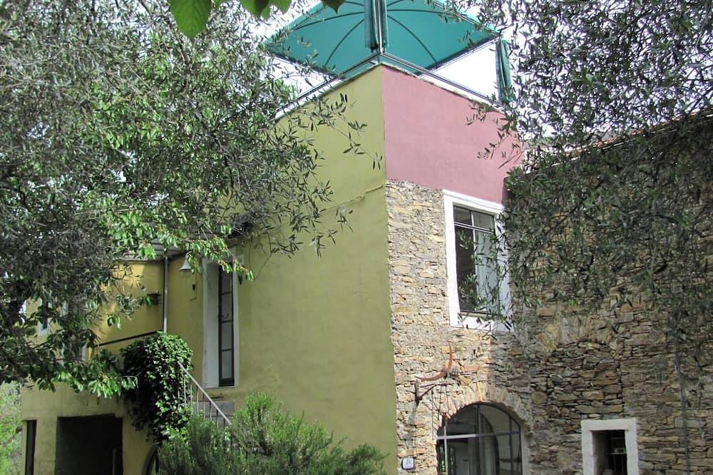 Romantic apartment in the olive grove (1,000 sqm) - Parking space on the property in Trincheri, Dolcedo Gemeinde