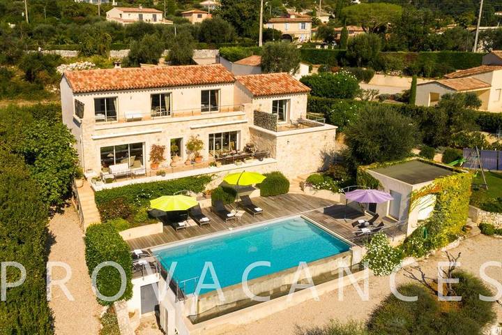 Location de vacances pour 8 personnes, avec Balcon/Terrasse ainsi que Jardin et Piscine à Tourrettes-sur-Loup - 2