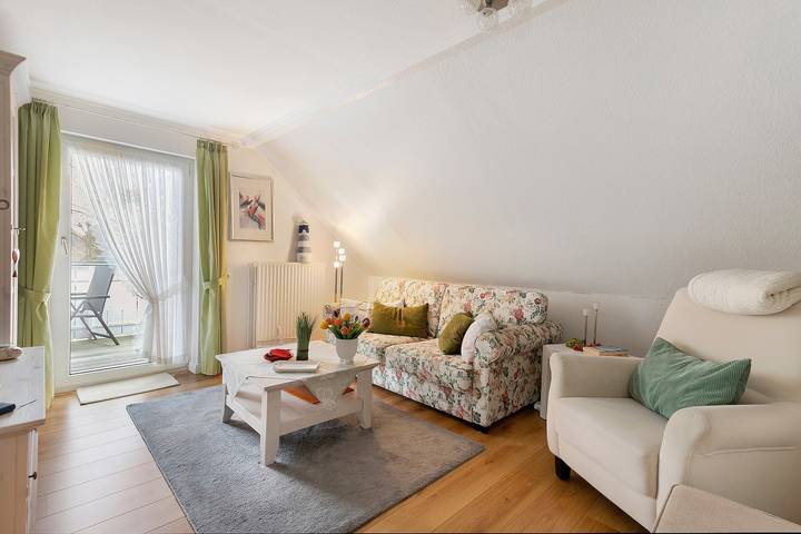 Ferienwohnung für 2 Personen, mit Balkon und Garten in Wesselburen - 3