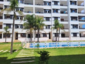 Gîte pour 5 personnes, avec jardin et terrasse ainsi que vue et piscine dans Oued Laou