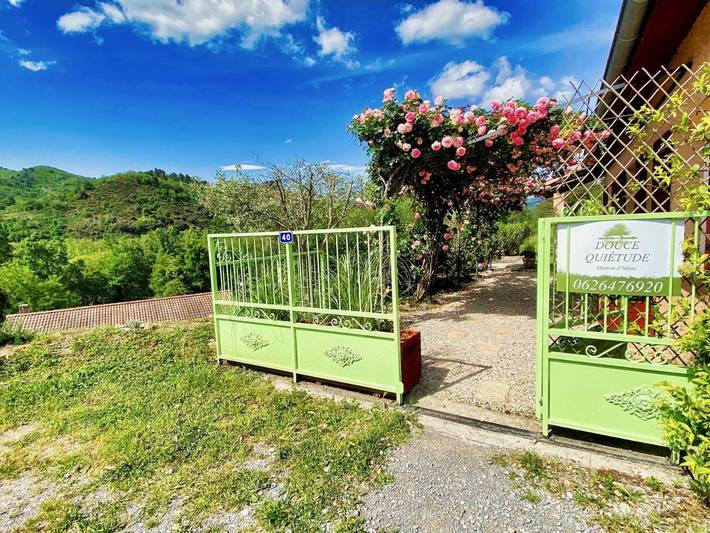 Location de vacances pour 2 personnes, avec terrasse et jardin, animaux acceptés à Vals-les-Bains - 4