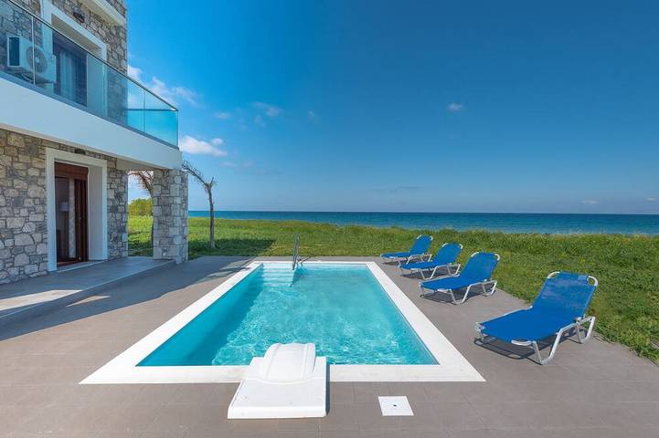 Villa for 6 people, with balcony and garden in Fanes