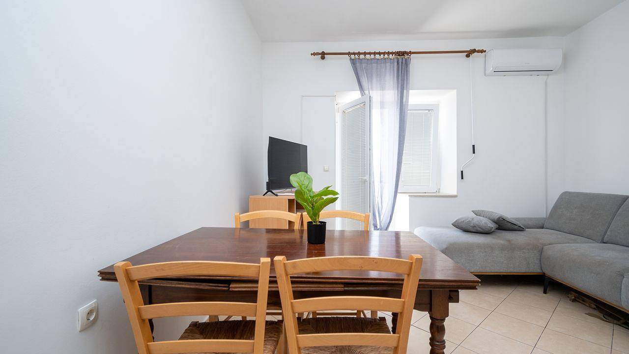 Ganze Ferienwohnung, Ferienwohnung für 4 Personen (48 m²) in Zubovići in Zubovići, Pag