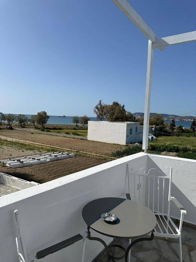 Sardis Rooms in Kímolos