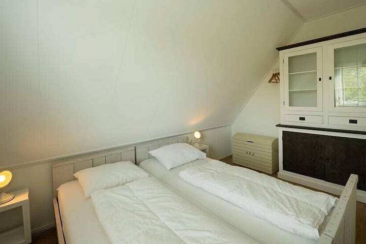 Bungalow für 6 Personen, mit Garten und Terrasse in Renesse - 4