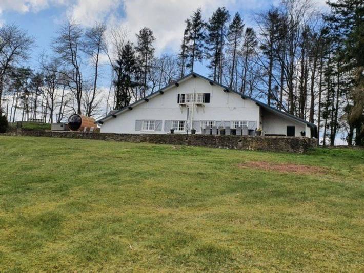 Ferienhaus für 12 Personen, mit Terrasse und Sauna sowie Garten