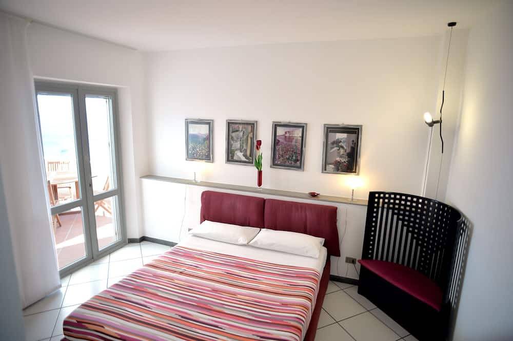 Esplendida Villa Inmersa En El Pico Verde Del Mar in Ponza, Lacio