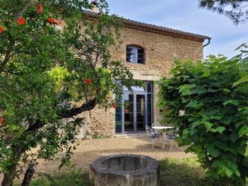 Gîte pour 8 personnes, avec jardin et terrasse, adapté aux familles à Bouchet