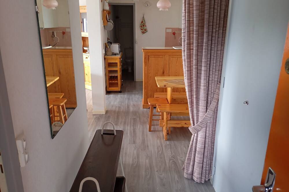 Entire apartment, Apartment in residence facing Puy de Sancy in Murat-le-Quaire, Volcans d'Auvergne Regional Nature Park