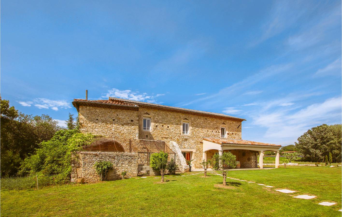 Appartement avec piscine et jardin avec parking et Internet - Sauzet 2.5km in Sauzet, Région de nyons