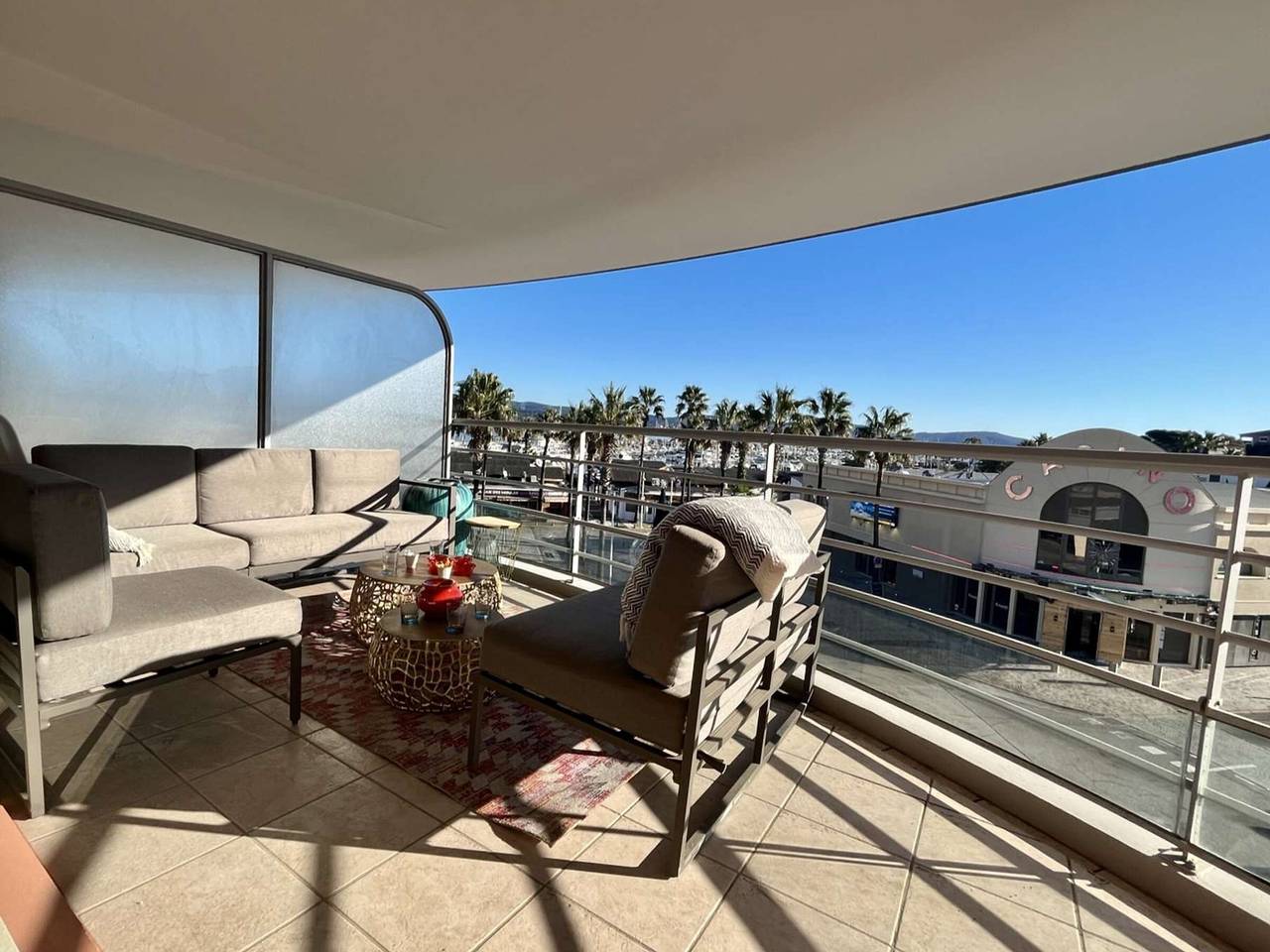 Appartement entier, Cavalaire: Spacieux T4, 2 Terrasses, Clim, Parking, Animaux Acceptés in Cavalaire-sur-Mer, Parc national de Port-Cros