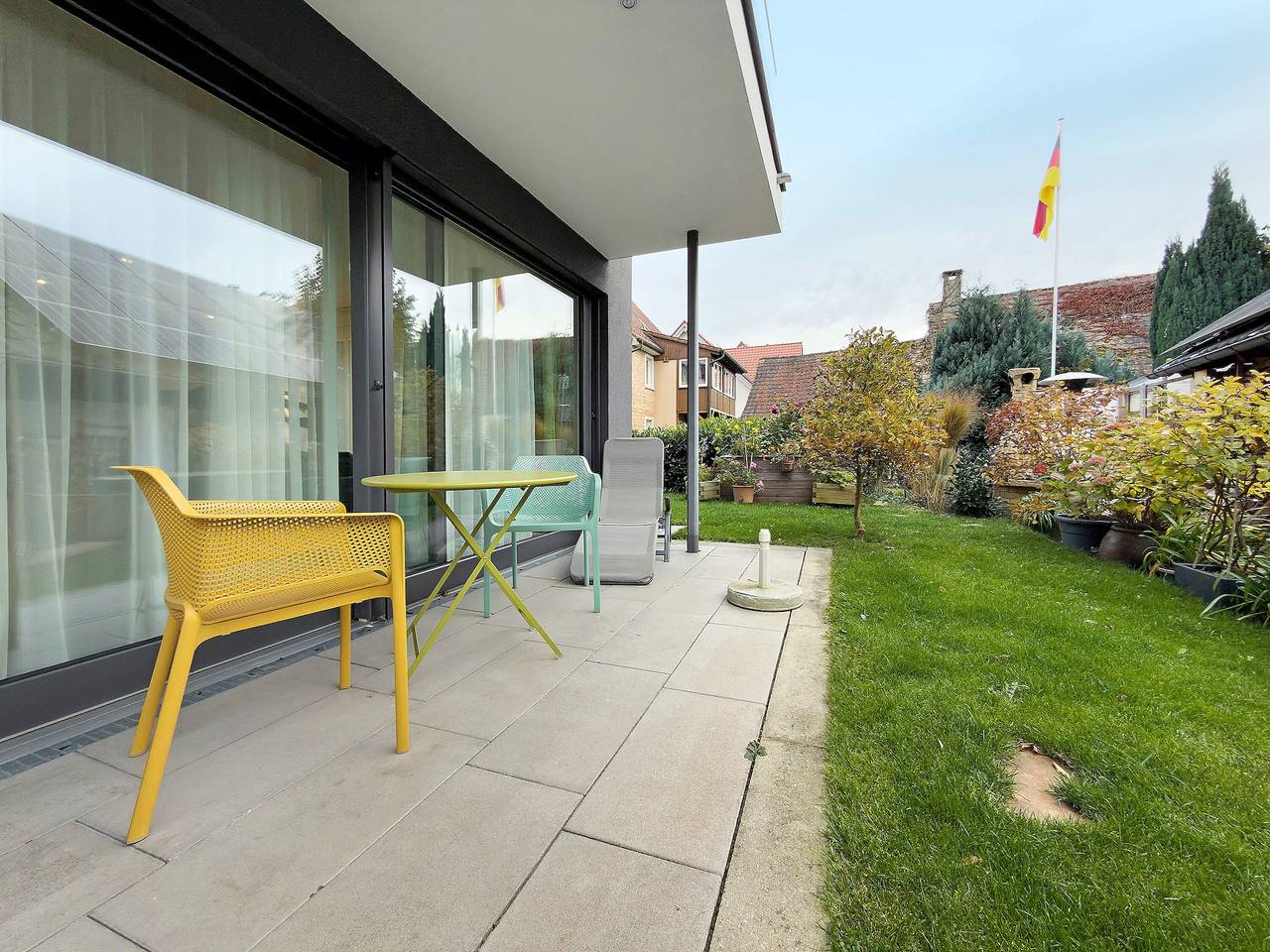 Ganze Wohnung, Ferienwohnung 'Ins Grüne, 89qm' mit privater Terrasse, privatem Garten und Wi-Fi in Langenargen, Region Bodensee-Oberschwaben