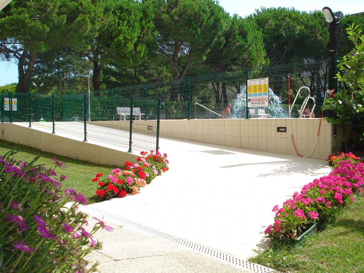Appartamento intero, Appartamento con piscina e giardino  in Porto Santa Margherita, Caorle