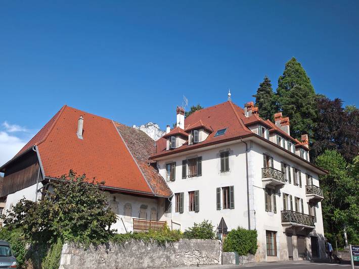 Gîte pour 2 personnes, adapté aux familles à Menthon-Saint-Bernard