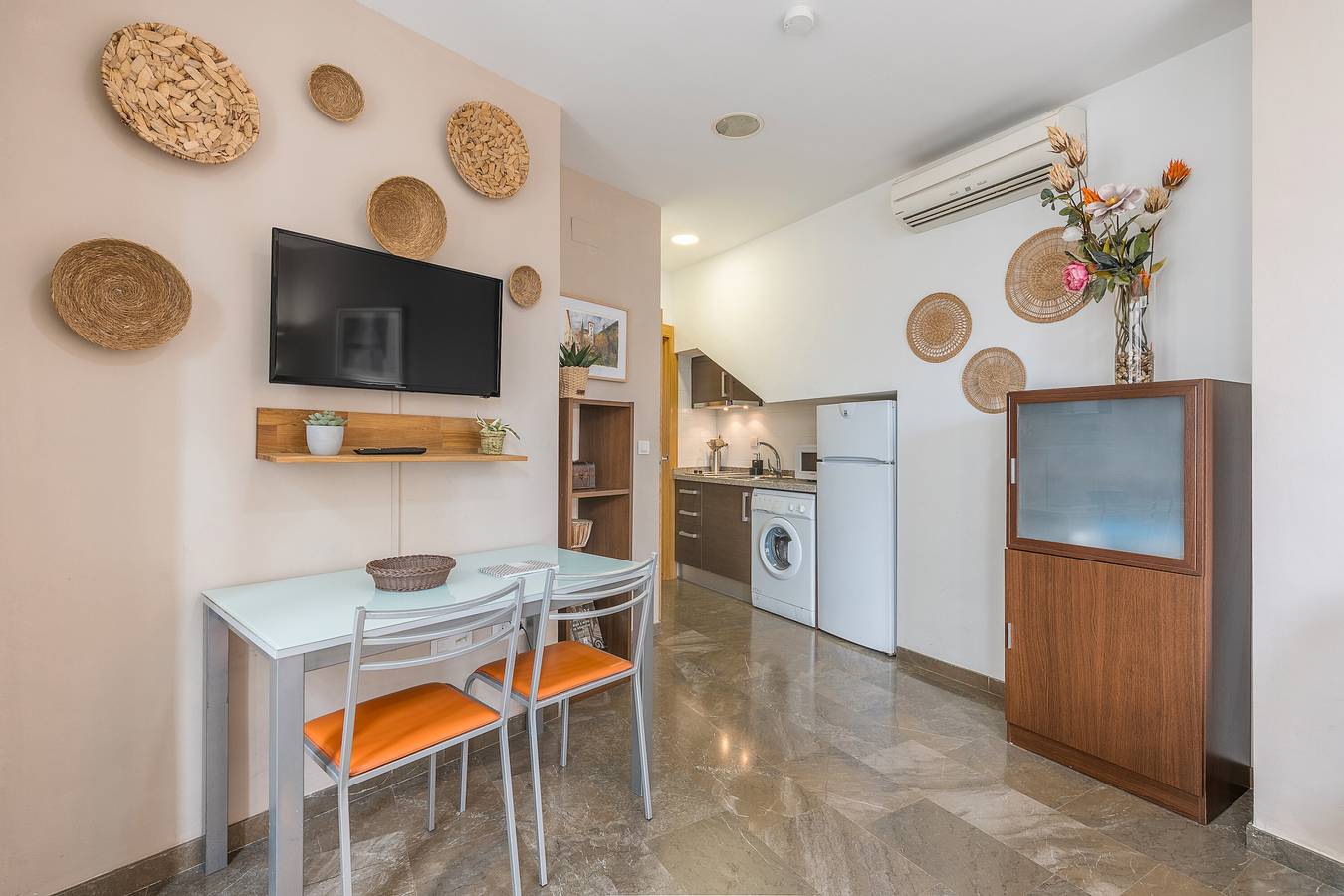 Appartamento intero, Appartamento 'Centrico Apartamento Bajo Albaycín' con Balcone, Wi-Fi e Aria Condizionata in Granada, Provincia di Granada