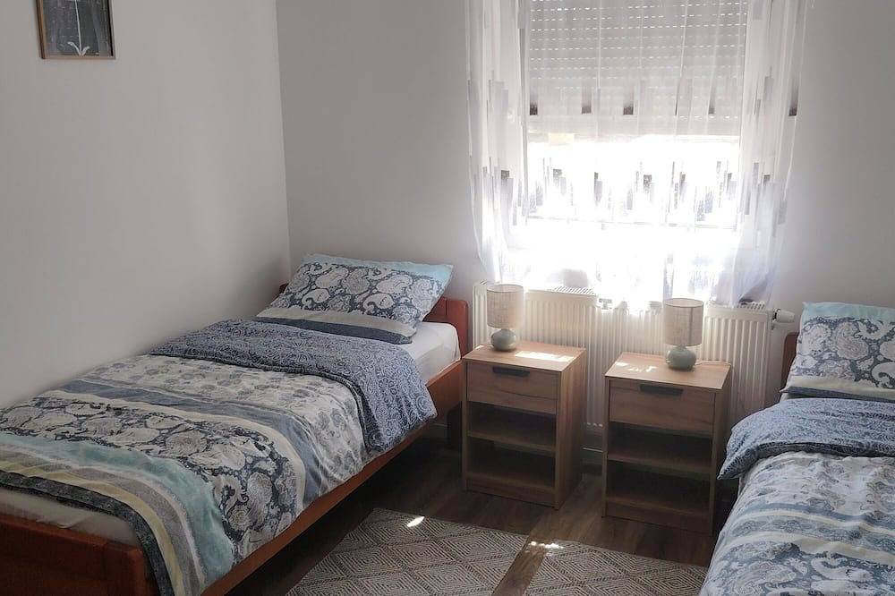 Geheel appartement, Tweekamerappartement met een terras Varazdin, Zagorje in Varaždin