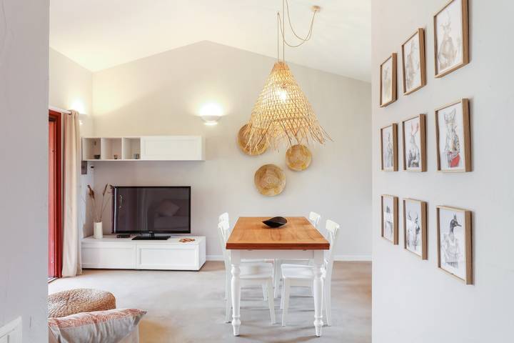 La casa di Debora with A/C & Wi-Fi in Suaredda, San Teodoro