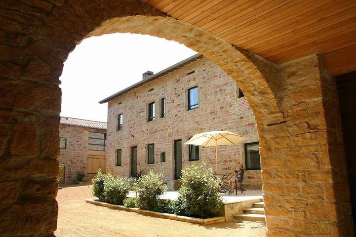 Location de vacances pour 6 personnes, avec jardin à Poleymieux-au-Mont-d'Or