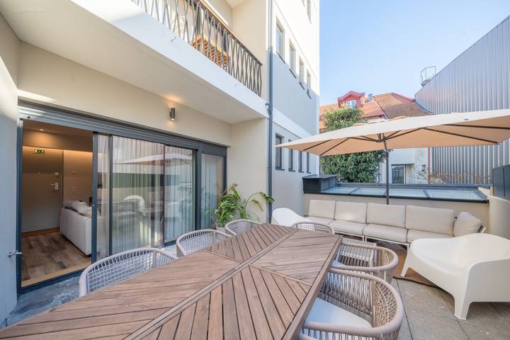 Appartamento per 8 persone, con balcone in Porto